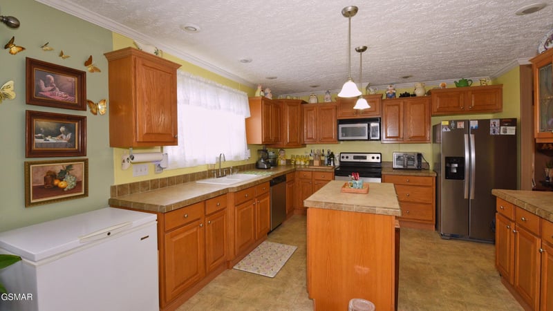 2331 Binginham Island, Sevierville, TN 37876