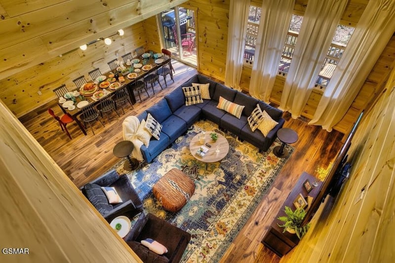 2320 Mimosa Dr, Sevierville, TN 37862