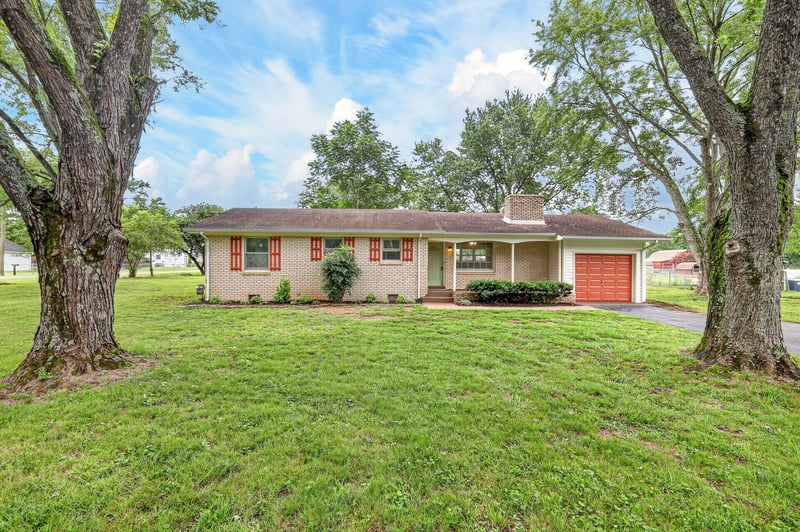 321 Old Jones Mill Rd, La Vergne, TN 37086
