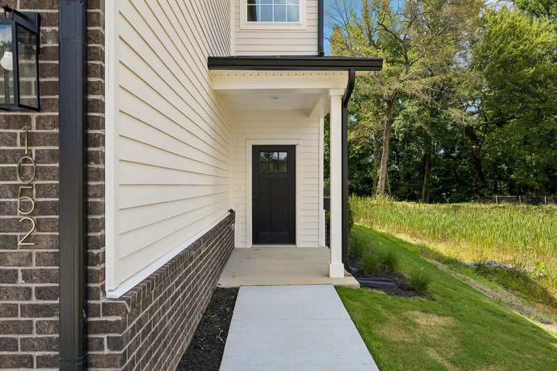1068 Stagecoach Dr, White House, TN 37188