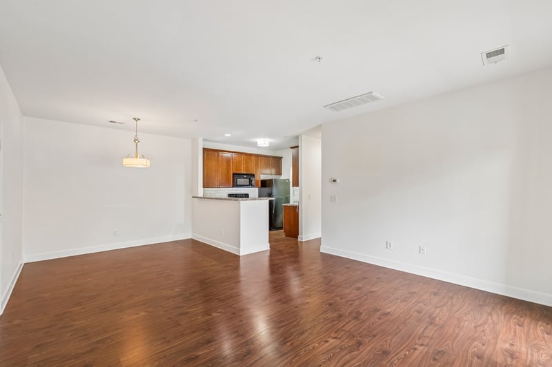 8221 Lenox Creekside Dr #B12, Antioch, TN 37013