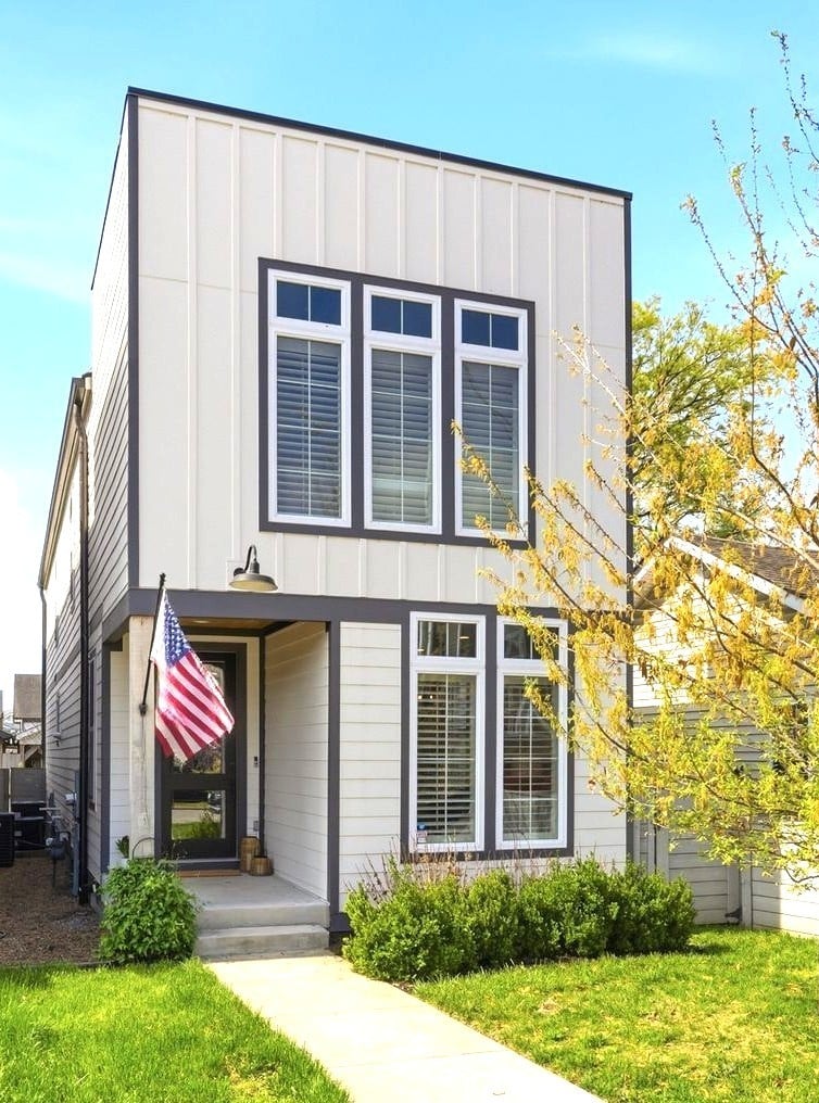 6215 New York Ave #B, Nashville, TN 37209