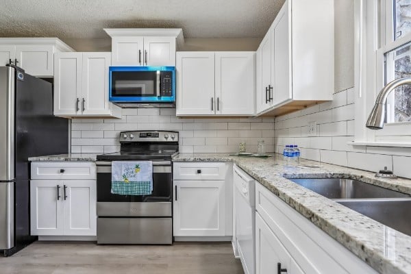 627 Rockwood Dr, Hermitage, TN 37076