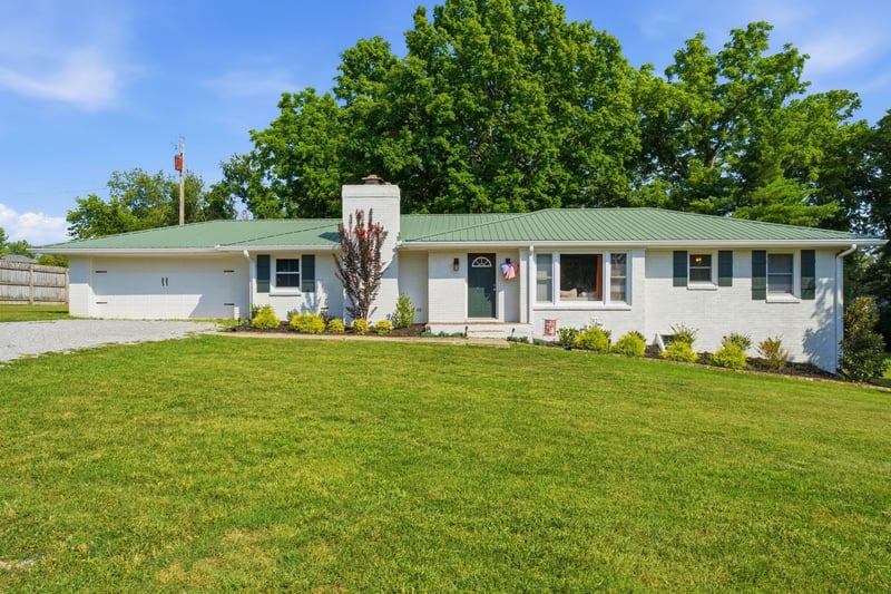 1514 5th Ave W, Springfield, TN 37172
