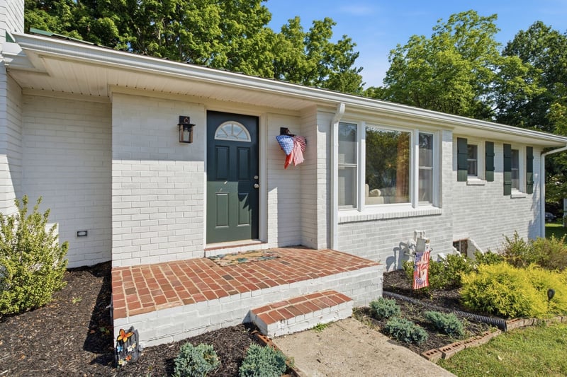 1514 5th Ave W, Springfield, TN 37172