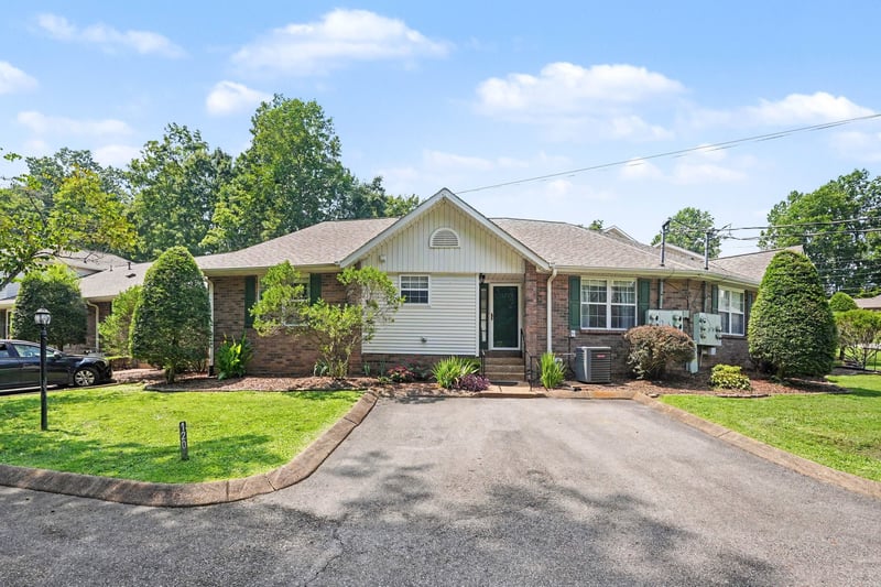 120 Eastdale Ln, Dickson, TN 37055
