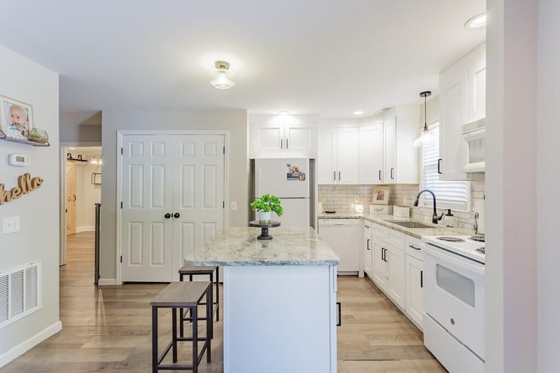 1900 Meadowbrook Cir NW, Dalton, GA 30720