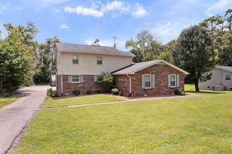 207 Brookside Dr, Old Hickory, TN 37138