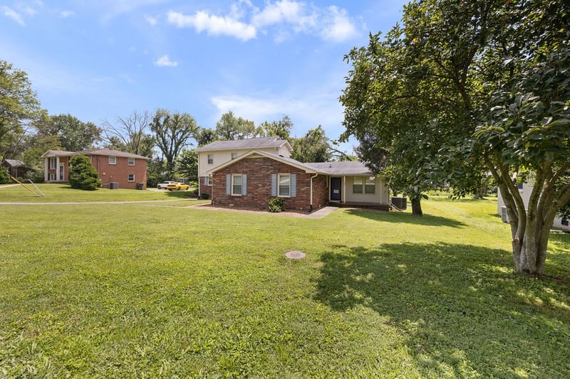207 Brookside Dr, Old Hickory, TN 37138