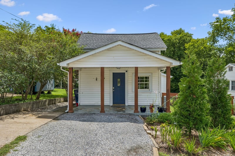 2005 Crestview Dr, Columbia, TN 38401