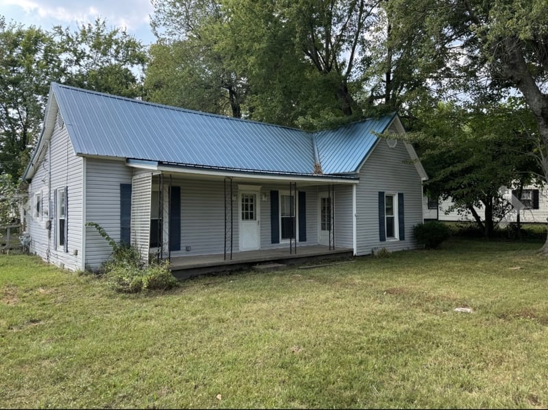 1200 N Church St, Portland, TN 37148