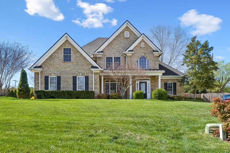 10421 Laurel Pointe Ln, Knoxville, TN 37931