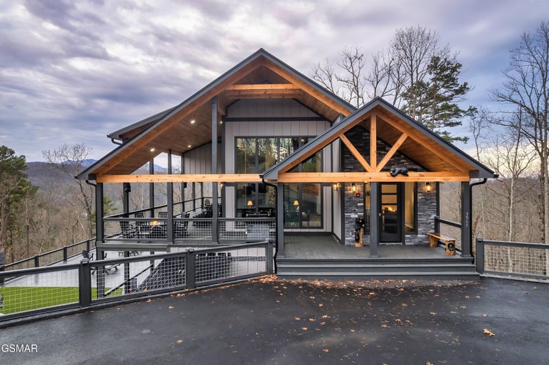 3912 Patriot Ln, Sevierville, TN 37862