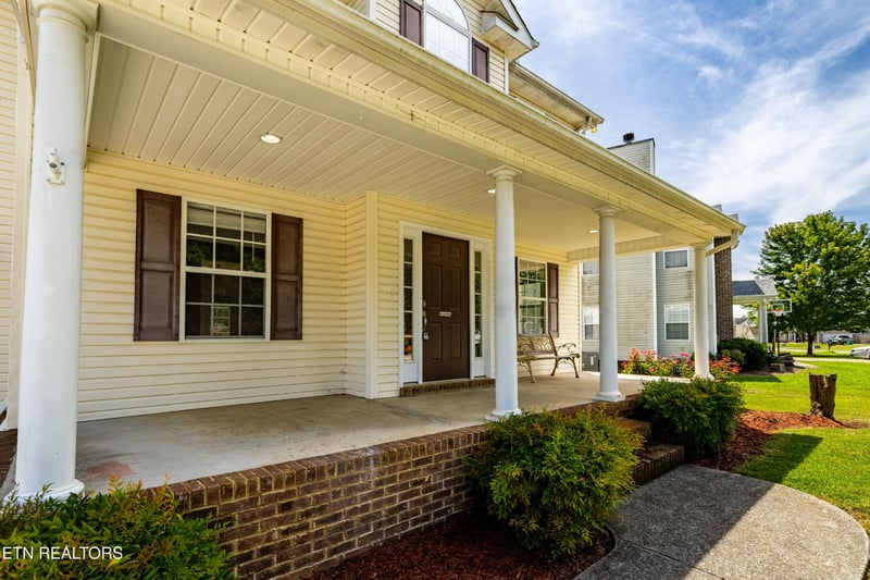 824 Mackenzie Dr, Maryville, TN 37804