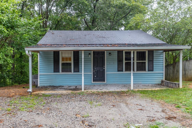 933 Hulana St, Rossville, GA 30741