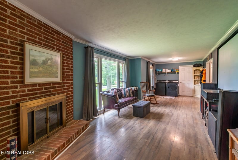 112 S Hummingbird Ln, Dickson, TN 37055