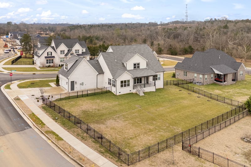 805 Regimental Dr, Hermitage, TN 37076
