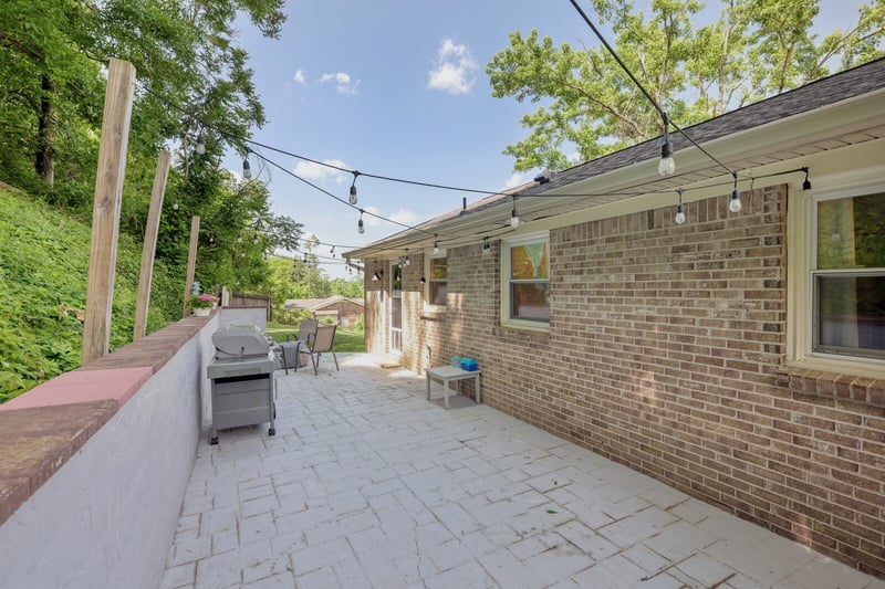 525 Holt Valley Rd, Nashville, TN 37221