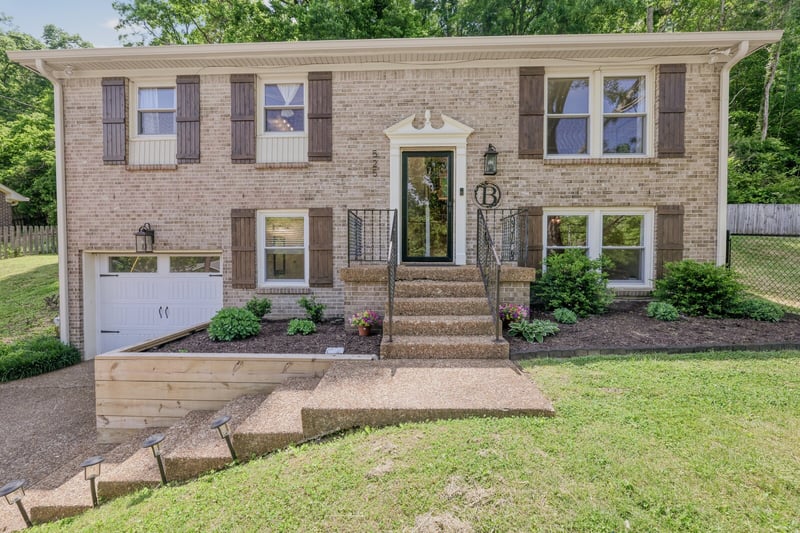 525 Holt Valley Rd, Nashville, TN 37221