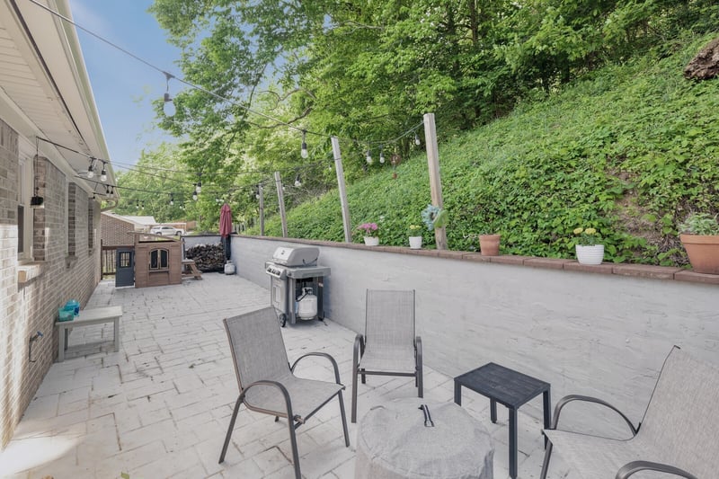 525 Holt Valley Rd, Nashville, TN 37221