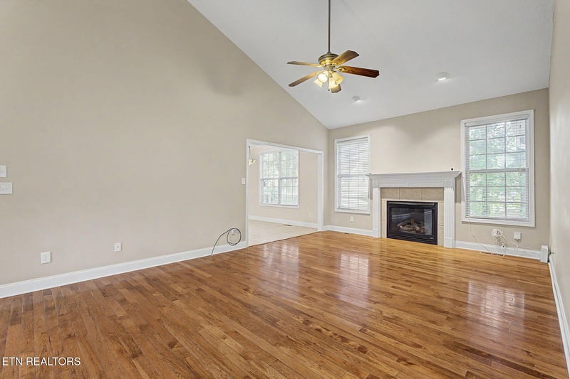 6828 Amberfield Ln, Knoxville, TN 37918