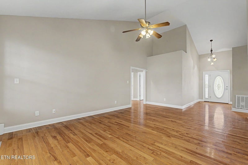6828 Amberfield Ln, Knoxville, TN 37918