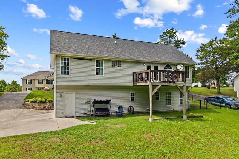 212 Courtney Cir, Rocky Face, GA 30740