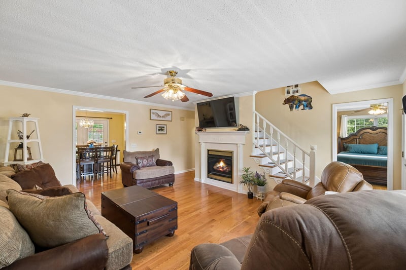 2926 Vine Dr, Dalton, GA 30721