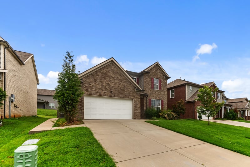 606 Green Meadow Ln, Smyrna, TN 37167
