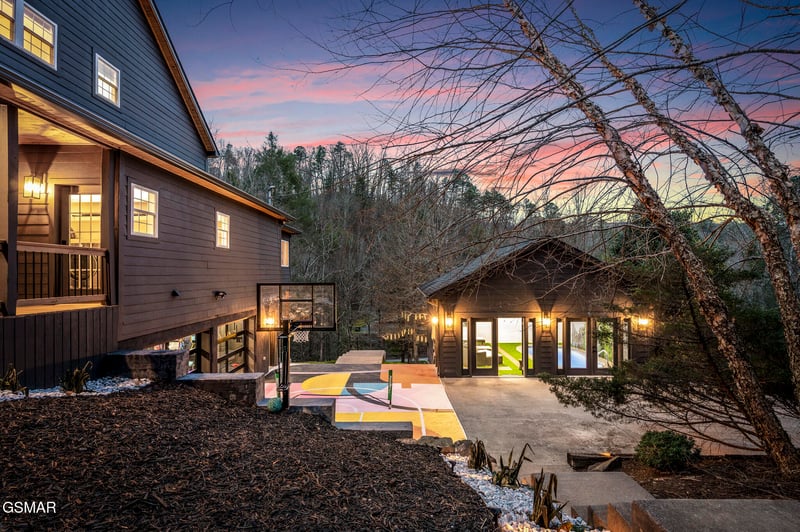 2210 Woodcock Trl, Sevierville, TN 37876