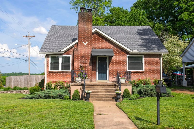 806 Fleming St, Columbia, TN 38401