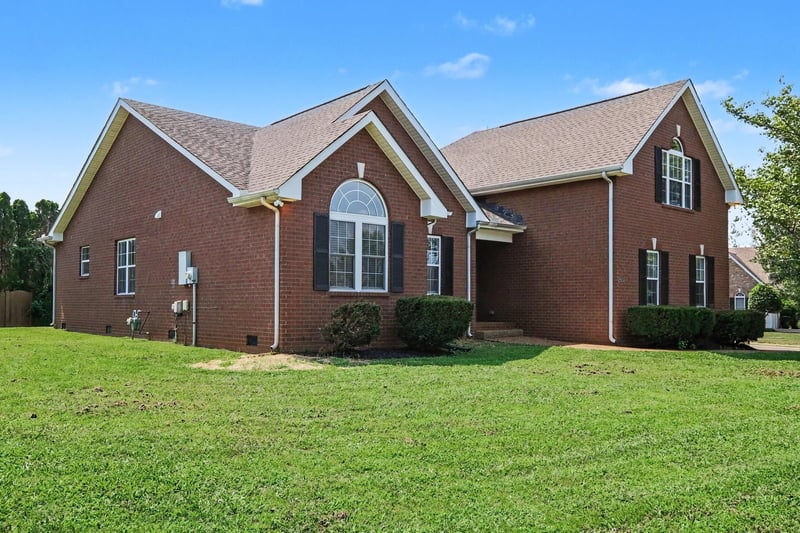 2904 Schoolside St, Murfreesboro, TN 37128