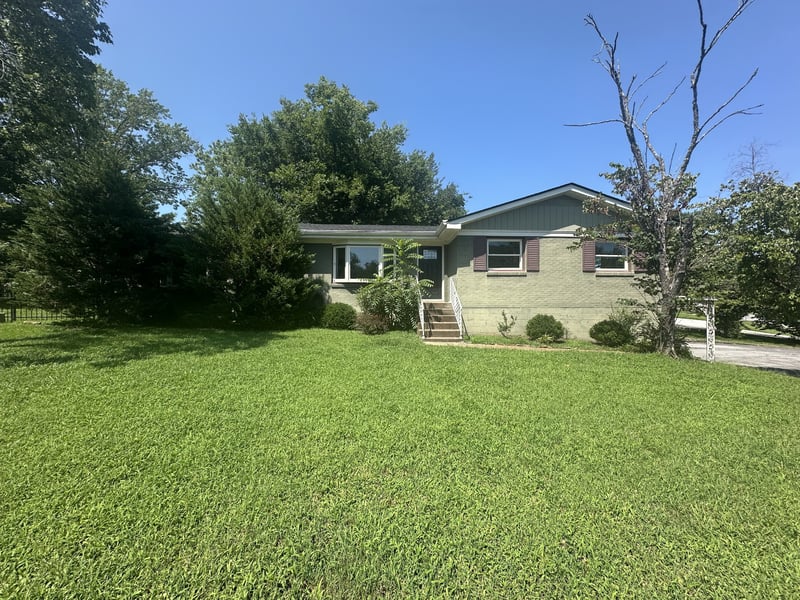 473 Sunliner Dr, Nashville, TN 37209