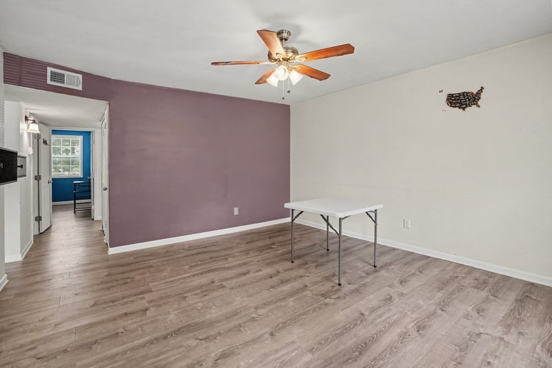 126 Five Oaks Dr, Nashville, TN 37217