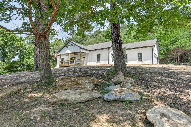 5071 Campbellsville Pike, Culleoka, TN 38451