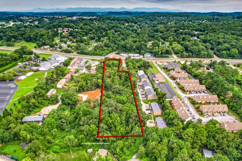 1155 Copperwood Ln, Knoxville, TN 37923