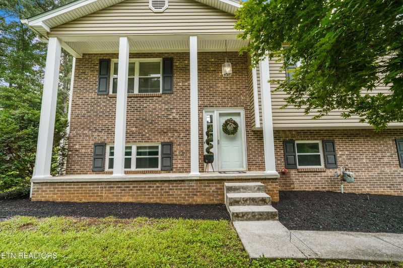 9315 Barrington Blvd, Knoxville, TN 37922