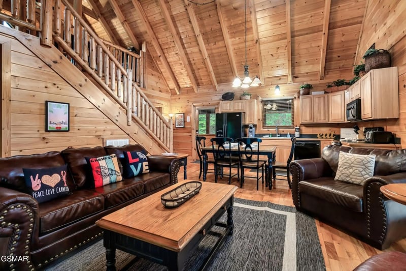1932 Cougar Crossing Way, Sevierville, TN 37862