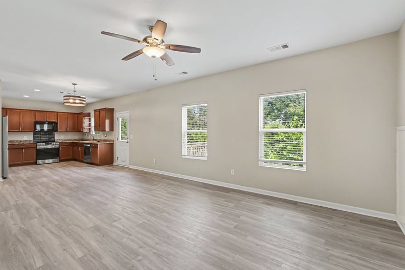 2233 Bee Hive Dr, Columbia, TN 38401