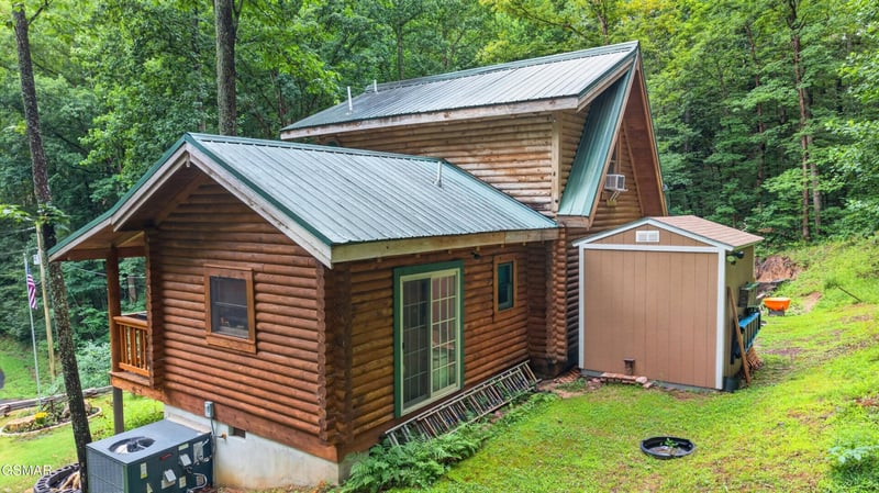 2104 Reid Ln, Sevierville, TN 37876