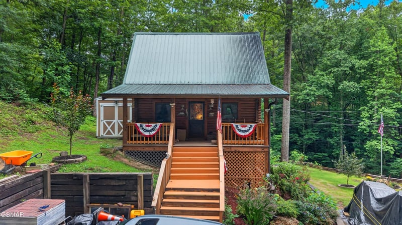 2104 Reid Ln, Sevierville, TN 37876