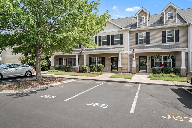 284 Meigs Dr #J66, Murfreesboro, TN 37128