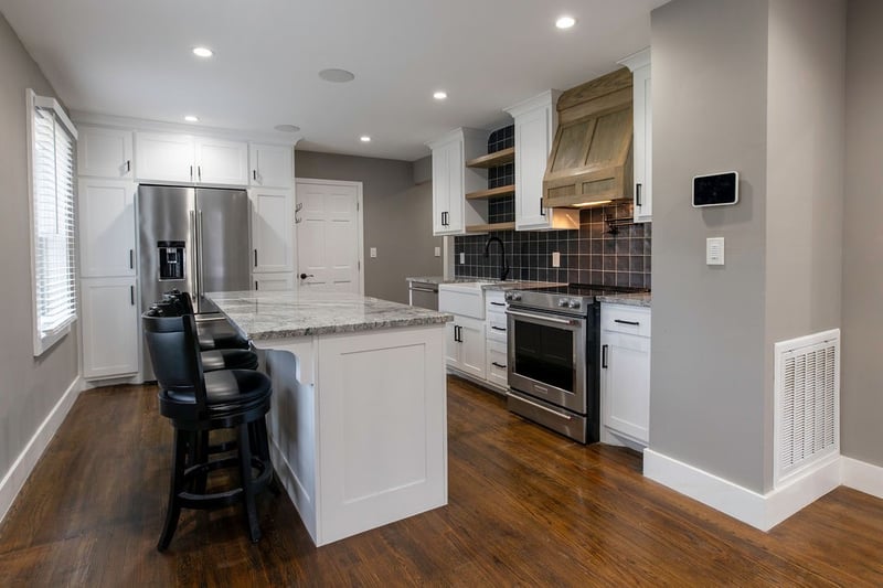 30 E Thompson Ln, Nashville, TN 37211