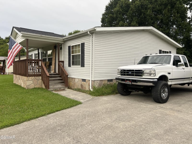 3128 Clover Cir, Sevierville, TN 37876