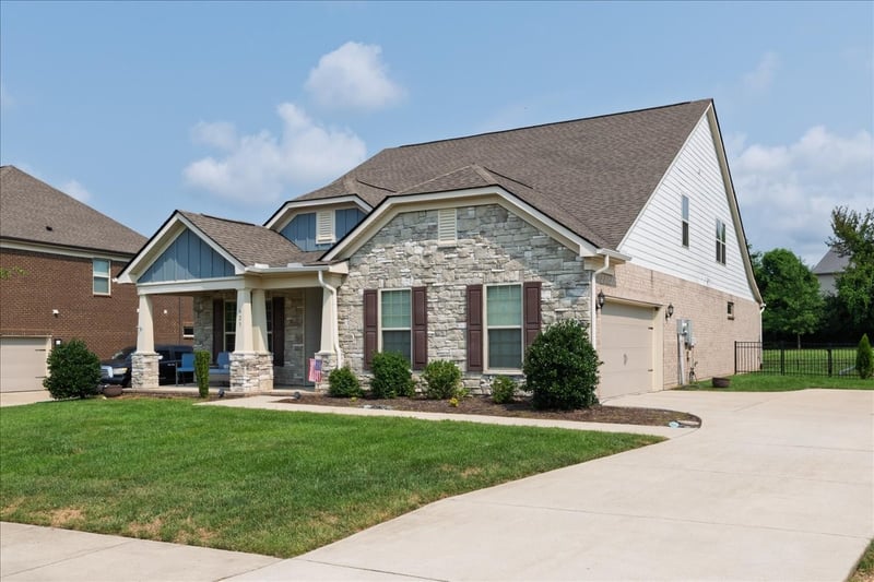 423 Norman Way, Hendersonville, TN 37075