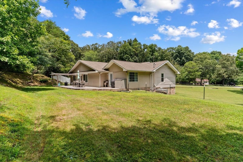 323 Lower Dug Gap Rd SW, Dalton, GA 30720