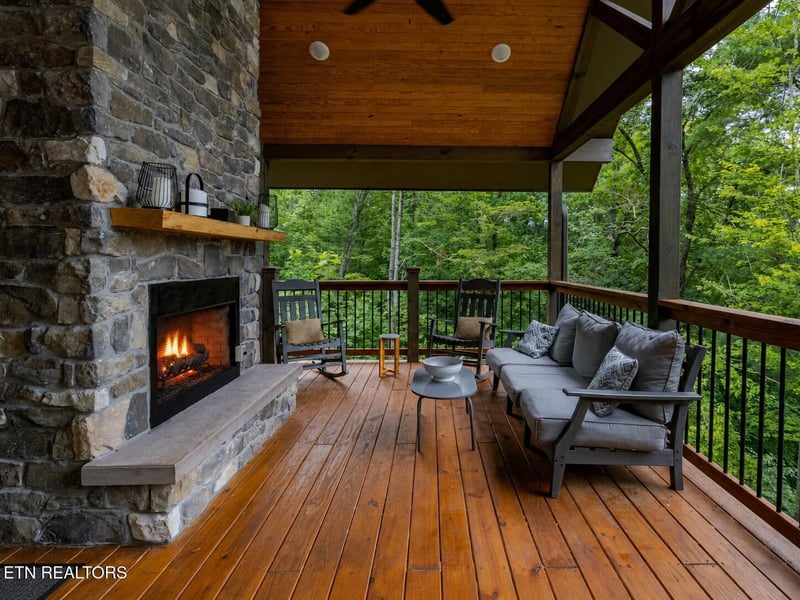 4163 Burning Tree Ln, Sevierville, TN 37862