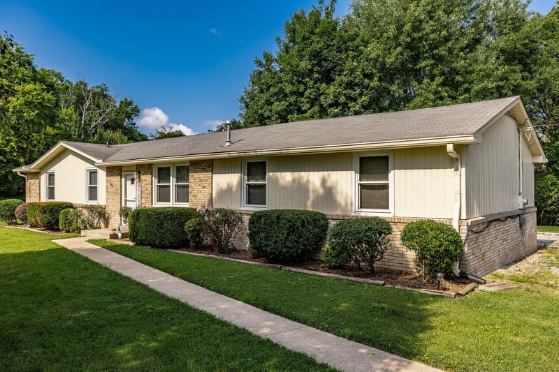 179 Gatone Dr, Hendersonville, TN 37075