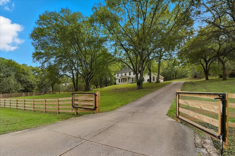 1205 Perkins Ln, Franklin, TN 37069