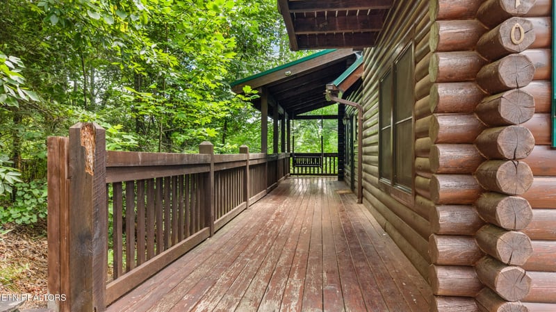 2810 Ridge Creek Cir, Sevierville, TN 37876